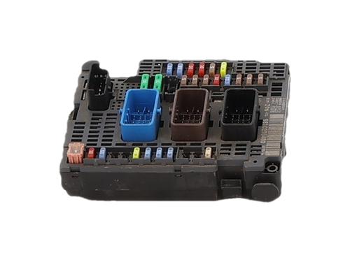 Used Fuse box Fuse box 37190393 37190393