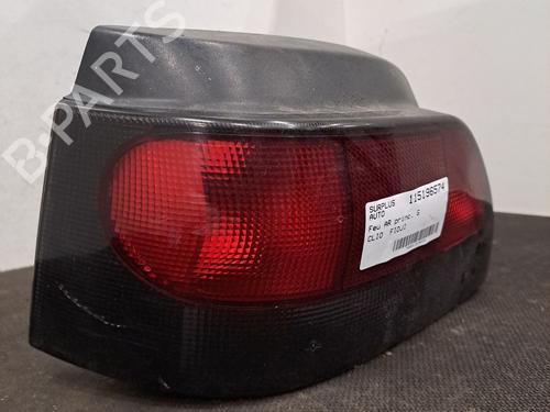 Farolim esquerdo RENAULT CLIO I (B/C57_, 5/357_) 1.2 (B/C/S57A, B/C57S, 5/357F, 5/357J, 5/357L, 5/357R) (58 hp) 30878345