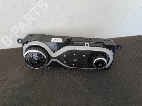 climate-control-renault-zoe-bfm_-2012-28395227 main image