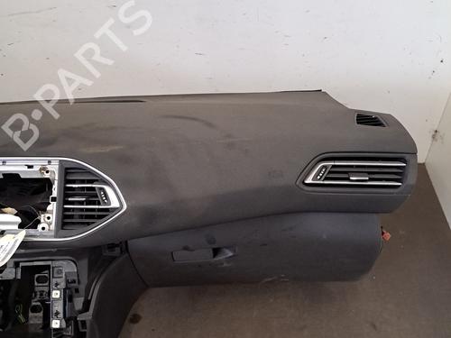 Dashboard PEUGEOT 308 II (LB_, LP_, LW_, LH_, L3_) 1.6 BlueHDi 120 | BP29587647C46 
