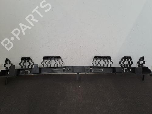 Used Rear bumper bracket RENAULT CLIO V (B7_) 1.6 E-TECH 140 (B7MU) (140 hp) 28397678