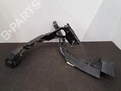 Used Rear bumper bracket Rear bumper bracket PEUGEOT 207 (WA_, WC_) 1.4 HDi (68 hp) 28397725 28397725