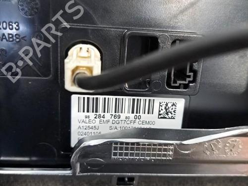 Used Display monitor PEUGEOT 208 II (UB_, UP_, UW_, UJ_) e-208 (136 hp) 28410154