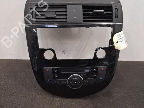 climate-control-nissan-pulsar-hatchback-c13-2014-28407392 main image