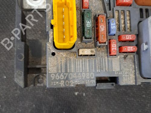 Fuse box PEUGEOT 5008 (0U_, 0E_) 1.6 HDi | BP30144424E1