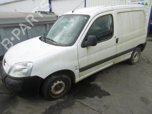 Left headlight PEUGEOT PARTNER Box Body/MPV (5_, G_) 1.6 HDi 75 | BP28394498C28 