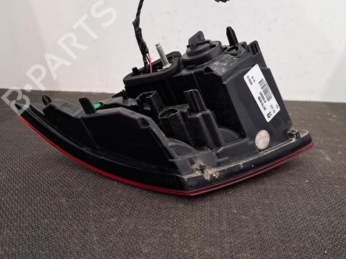 Used Right tailgate light Right tailgate light PEUGEOT 308 II (LB_, LP_, LW_, LH_, L3_) 1.6 BlueHDi 120 (120 hp) 28409602 28409602