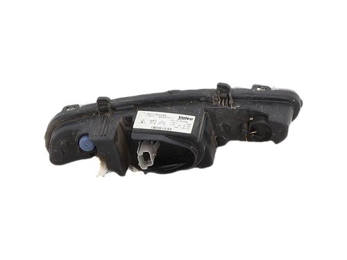 Used Left daytime light Left daytime light 37410456 37410456