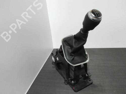 Gear lever RENAULT CLIO V (B7_) 1.0 TCe 100 (B7MT) | BP28394152M90