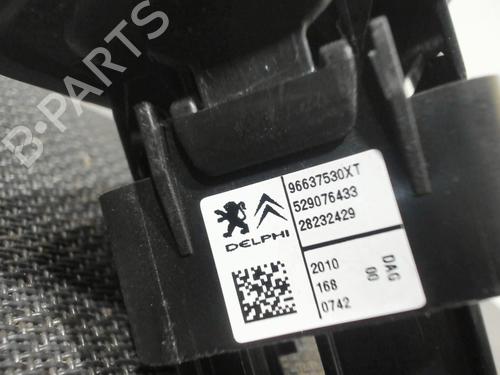 Used Left front window switch Left front window switch CITROËN C3 II (SC_) 1.4 HDi 70 (SC8HZC, SC8HR0, SC8HP4) (68 hp) 28393946 28393946