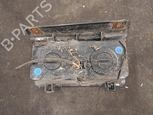 rear-fog-light-renault-trafic-iii-van-fg_-2014-30602406 main image