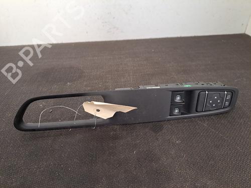 Used Left front window switch RENAULT CLIO IV (BH_) 1.5 dCi 90 (90 hp) 28401504