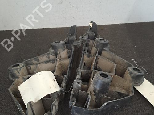 Used Rear bumper bracket Rear bumper bracket PEUGEOT 308 SW II (LC_, LJ_, LR_, LX_, L4_) 1.6 BlueHDi 120 (120 hp) 28392246 28392246