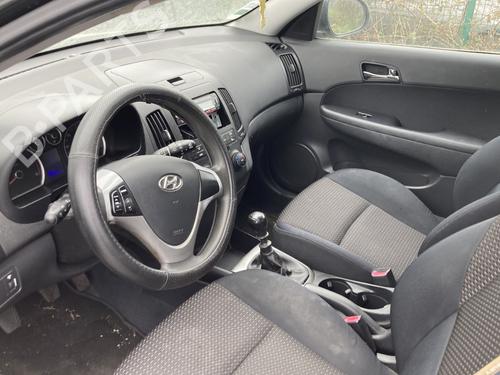 Left front door HYUNDAI i30 (FD) 1.6 CRDi | BP28400683C2 