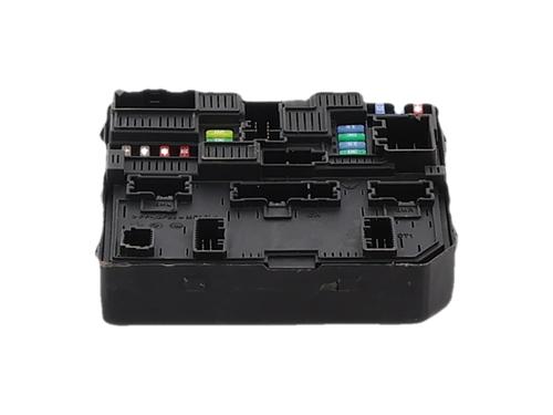 Used Fuse box Fuse box RENAULT MEGANE IV Hatchback (B9A/M/N_) 1.6 dCi 130 (B9A4) (130 hp) 40056320 40056320