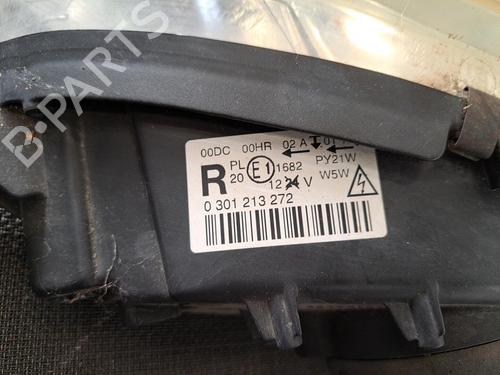 Right headlight PEUGEOT 407 (6D_) 2.0 HDi 135 (6DRHRH, 6DRHRE, 6DRHRG, 6DRHRJ) | BP28408546C29 