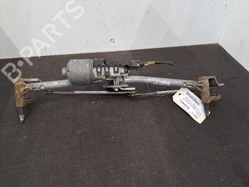 Essuie-glace moteur avant VW POLO IV (9N_, 9A_) 1.2 (60 hp) 28390695