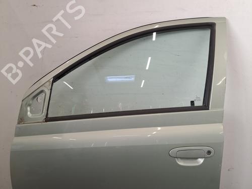 Portier links voor TOYOTA YARIS (_P1_) 1.0 (SCP10_, SCP10R) (68 hp) 30771040