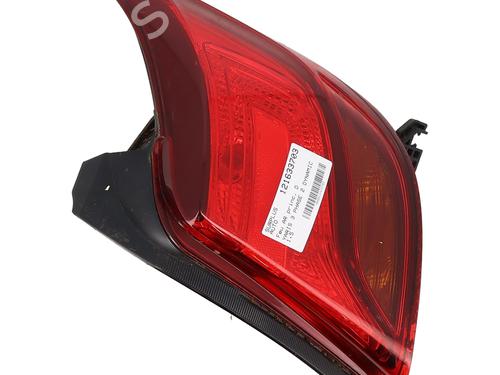 Højre baglygte TOYOTA YARIS (_P13_) 1.5 Hybrid (NHP130_, NHP130) (101 hp) 32984677