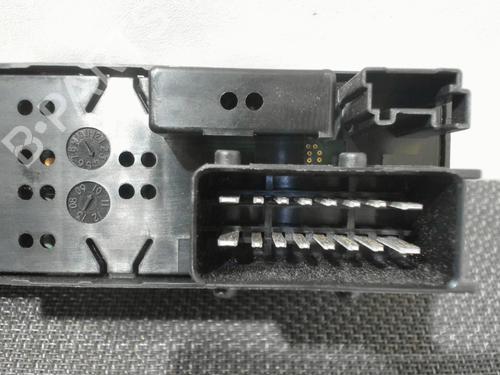 Used Left front window switch CITROËN C3 II (SC_) 1.4 HDi 70 (SC8HZC, SC8HR0, SC8HP4) (68 hp) 28393946