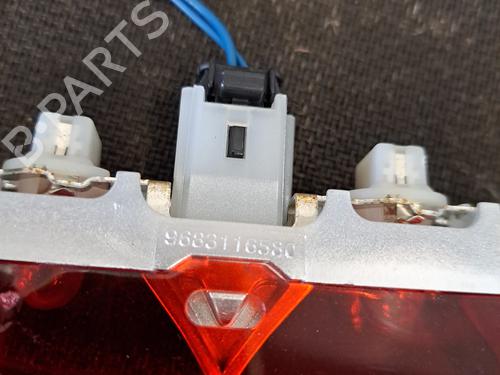 Used Third brake light Third brake light CITROËN C3 II (SC_) 1.2 VTi 82 (82 hp) 28389400 28389400