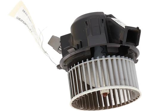 Ventilator motor Ventilator motor RENAULT TWINGO III (BCM_, BCA_) 1.0 SCe 70 (BCMB) (69 hp) 36424196 36424196