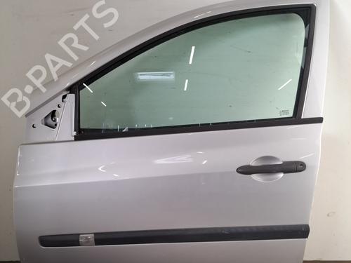 Used Left front door RENAULT CLIO III (BR0/1, CR0/1) 1.2 16V (BR02, BR0J, BR11, CR02, CR0J, CR11) (75 hp) 29564790