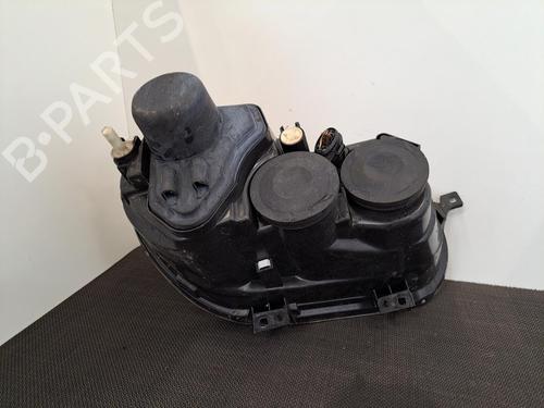 Used Left headlight VW POLO IV (9N_, 9A_) 1.2 12V (64 hp) 28397140
