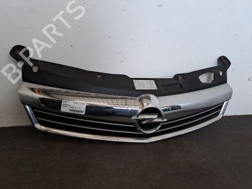 Used Grille OPEL ASTRA H (A04) 1.3 CDTI (L48) (90 hp) 28400641
