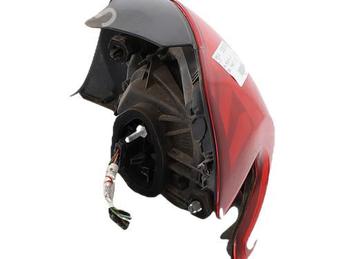 Venstre baglygte Venstre baglygte PEUGEOT 208 I (CA_, CC_) 1.6 HDi / BlueHDi 75 (75 hp) 39387468 39387468