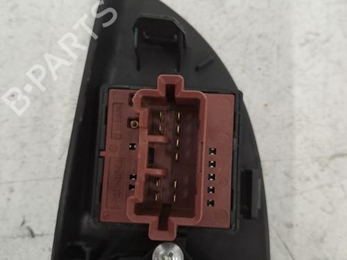 Left front window switch CITROËN C4 AIRCROSS 1.6 HDi 115 | BP28398818I27