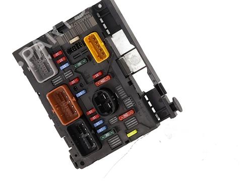Used Fuse box Fuse box PEUGEOT 207 (WA_, WC_) 1.4 (73 hp) 32524120 32524120