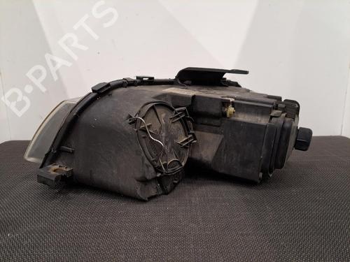 Used Right headlight AUDI A3 Sportback (8PA) 1.9 TDI (105 hp) 28408555