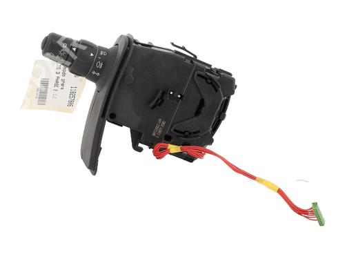 Schakelaar RENAULT CLIO III (BR0/1, CR0/1) 1.2 16V Hi-Flex (BR1U, CR1U) (75 hp) 31160871
