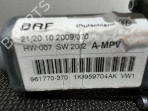 Used Right rear window motor VW TOURAN (1T1, 1T2) 2.0 TDI 16V (140 hp) 28399697