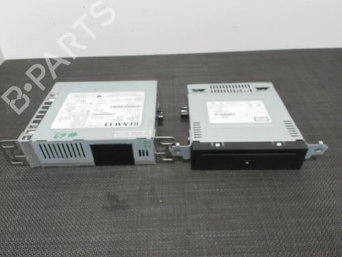Radio RENAULT MEGANE IV Hatchback (B9A/M/N_) 1.5 dCi 110 (B9A3) (110 hp) 28410883