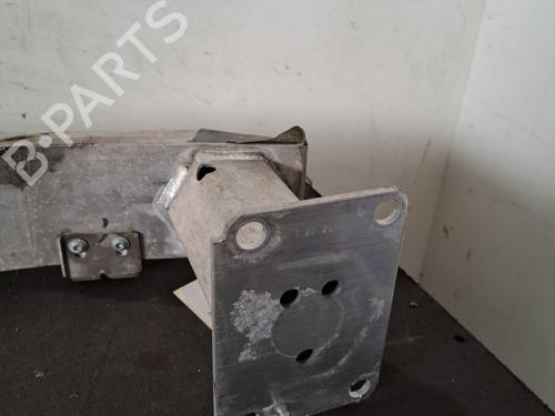 front-bumper-reinforcement-citroen-c4-spacetourer-3d_-2018-33850162 main image