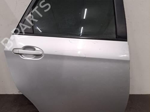 Used Right rear door TOYOTA VERSO S (_P12_) 1.4 D4-D (NLP121_, NLP121R) (90 hp) 32104239