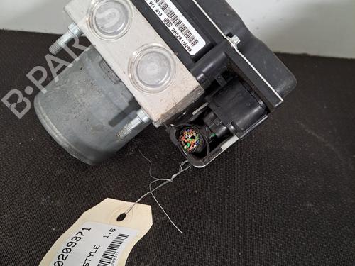 Used ABS pump PEUGEOT 3008 I MPV (0U_) 1.6 HDi (114 hp) 28401449