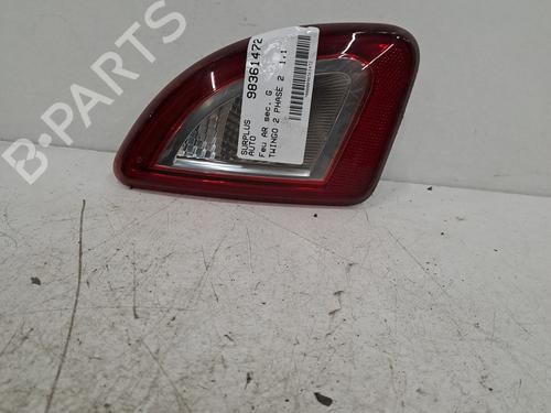 Heckleuchte links hinten für RENAULT TWINGO II (CN0_) 1.2 16V (CN04, CN0B) (75 hp) 28409253