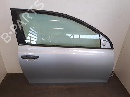Used Right front door VW GOLF VI (5K1) 2.0 TDI (110 hp) 28400637