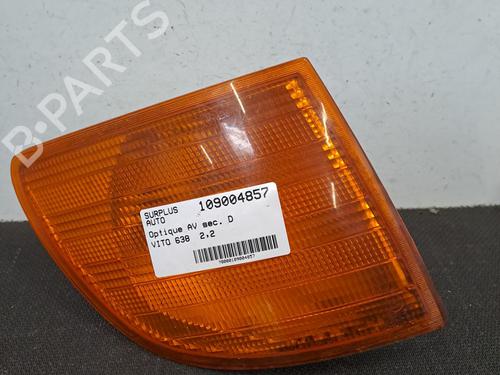 Used Right front indicator MERCEDES-BENZ VITO Van (W638) 112 CDI 2.2 (638.094) (122 hp) 28408877