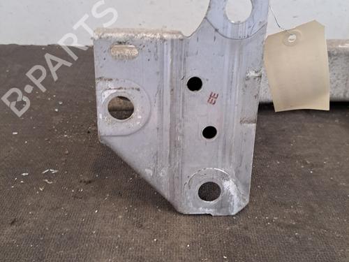 Used Front bumper reinforcement Front bumper reinforcement 30674976 30674976