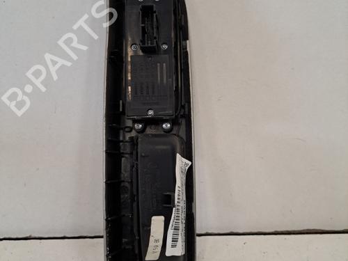 Used Left front window switch Left front window switch VOLVO V50 (545) 2.0 D (136 hp) 28404377 28404377
