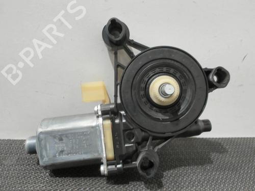 Used Right front window motor AUDI A3 (8V1, 8VK) 2.0 TDI (150 hp) 28399511