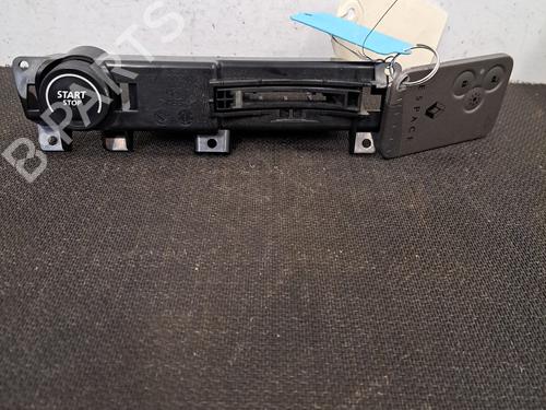 Used Card reader RENAULT ESPACE IV (JK0/1_) 2.0 dCi (JK03, JK04, JK1C, JK1G, JK1J, JK1K) (173 hp) 28408743