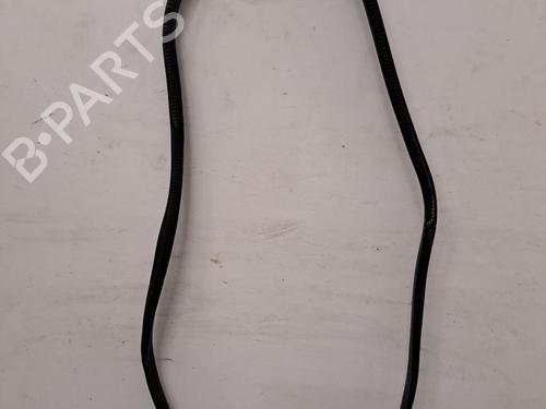 Used Rubber door seal RENAULT MEGANE IV Hatchback (B9A/M/N_) 1.3 TCe 140 (B9NB) (140 hp) 28390362