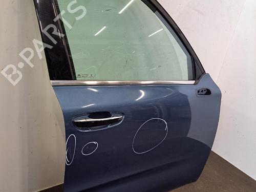 Used Right front door Right front door 39020650 39020650
