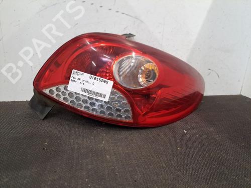 Høyre baklys PEUGEOT 206+ (2L_, 2M_) 1.4 i (73 hp) 28409734