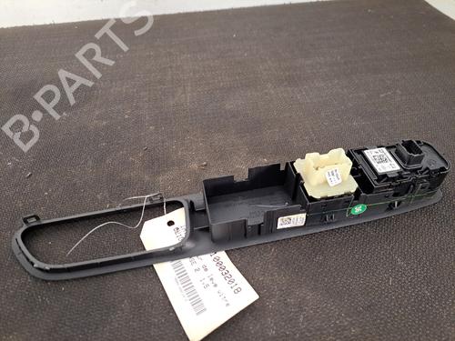 Used Left front window switch Left front window switch RENAULT CLIO IV (BH_) 1.5 dCi 90 (90 hp) 28401504 28401504